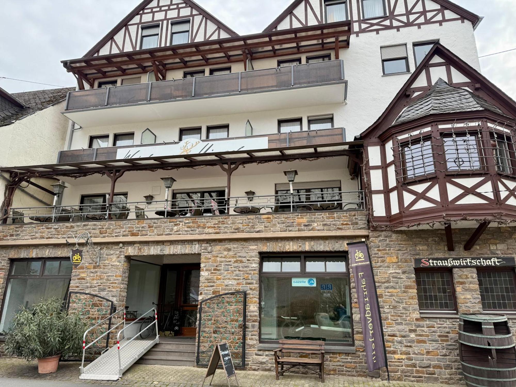 Weinhaus Hirschen Bruttig Hotell Eksteriør bilde