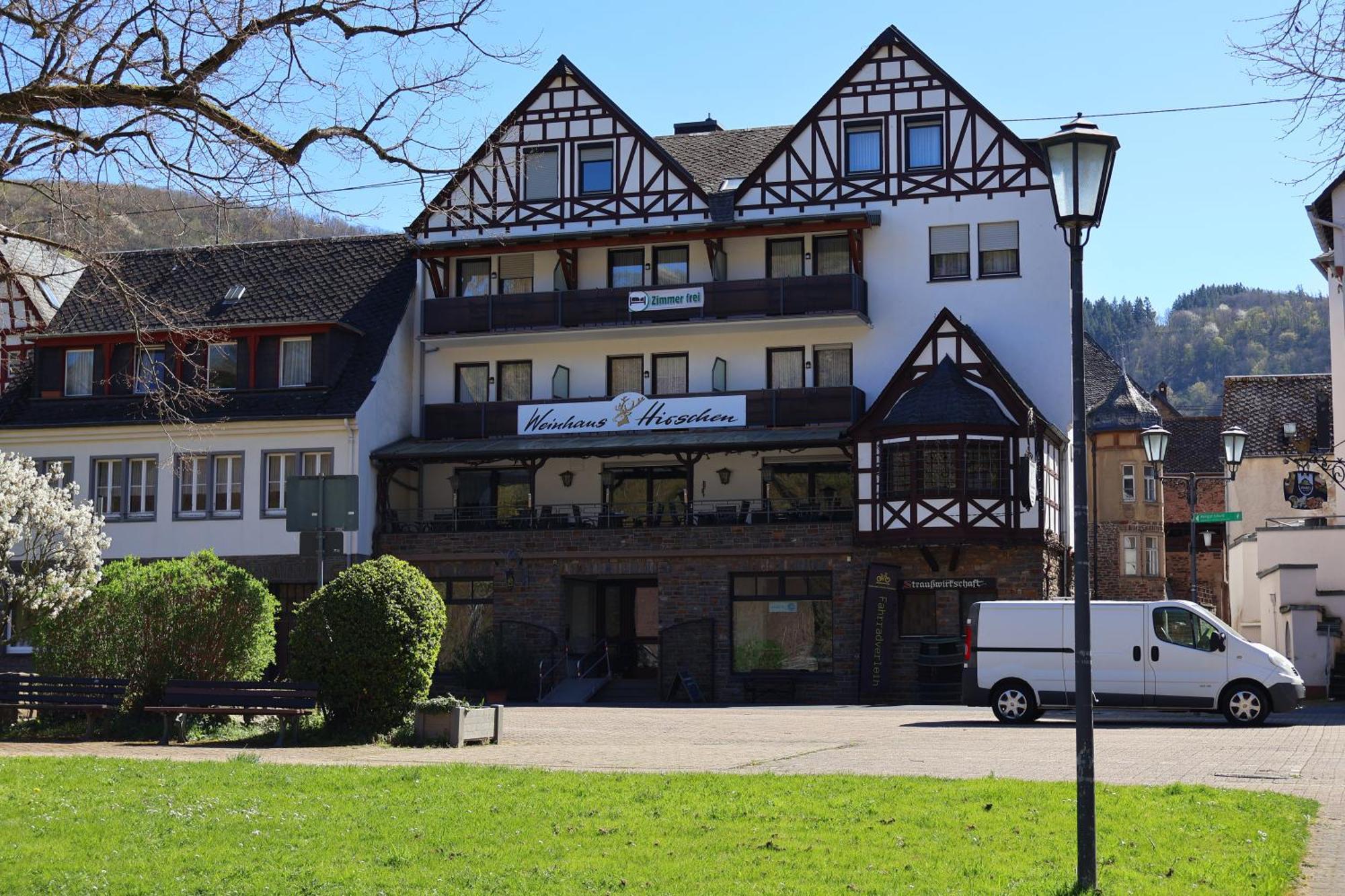 Weinhaus Hirschen Bruttig Hotell Eksteriør bilde