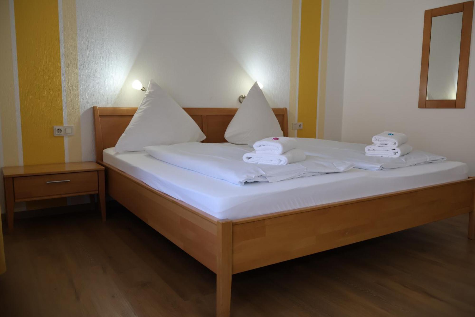 Weinhaus Hirschen Bruttig Hotell Eksteriør bilde